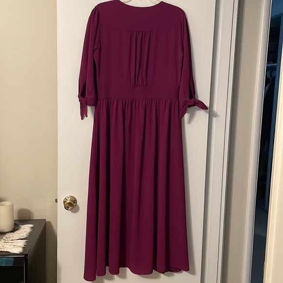 Paolino Button-Up 3/4 Tie-Sleeves Maxi Dress. - Picture 6 of 10